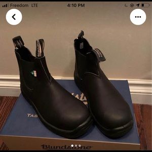 Brand New Steel Toes Blundstone